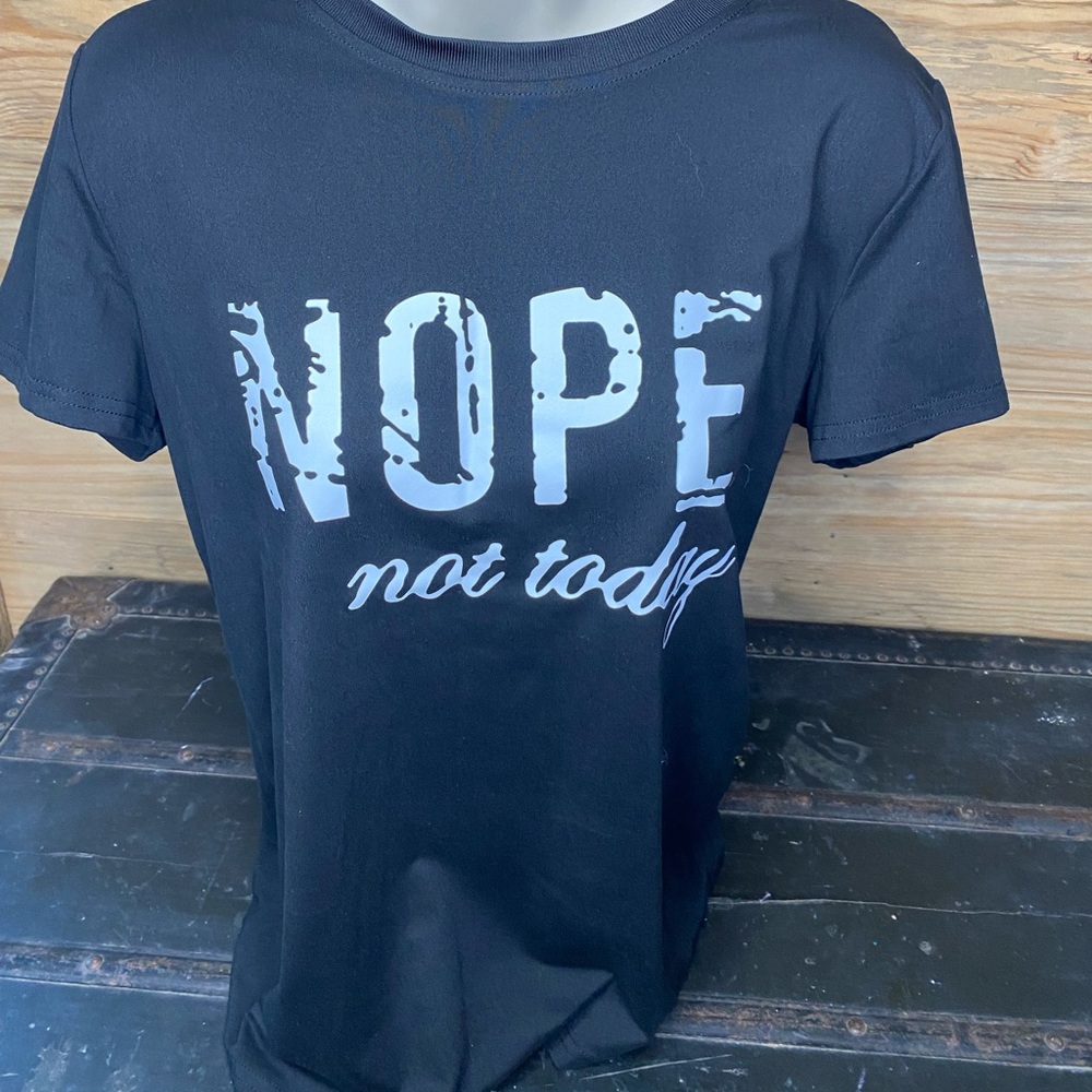 WOMENS BLACK TEE